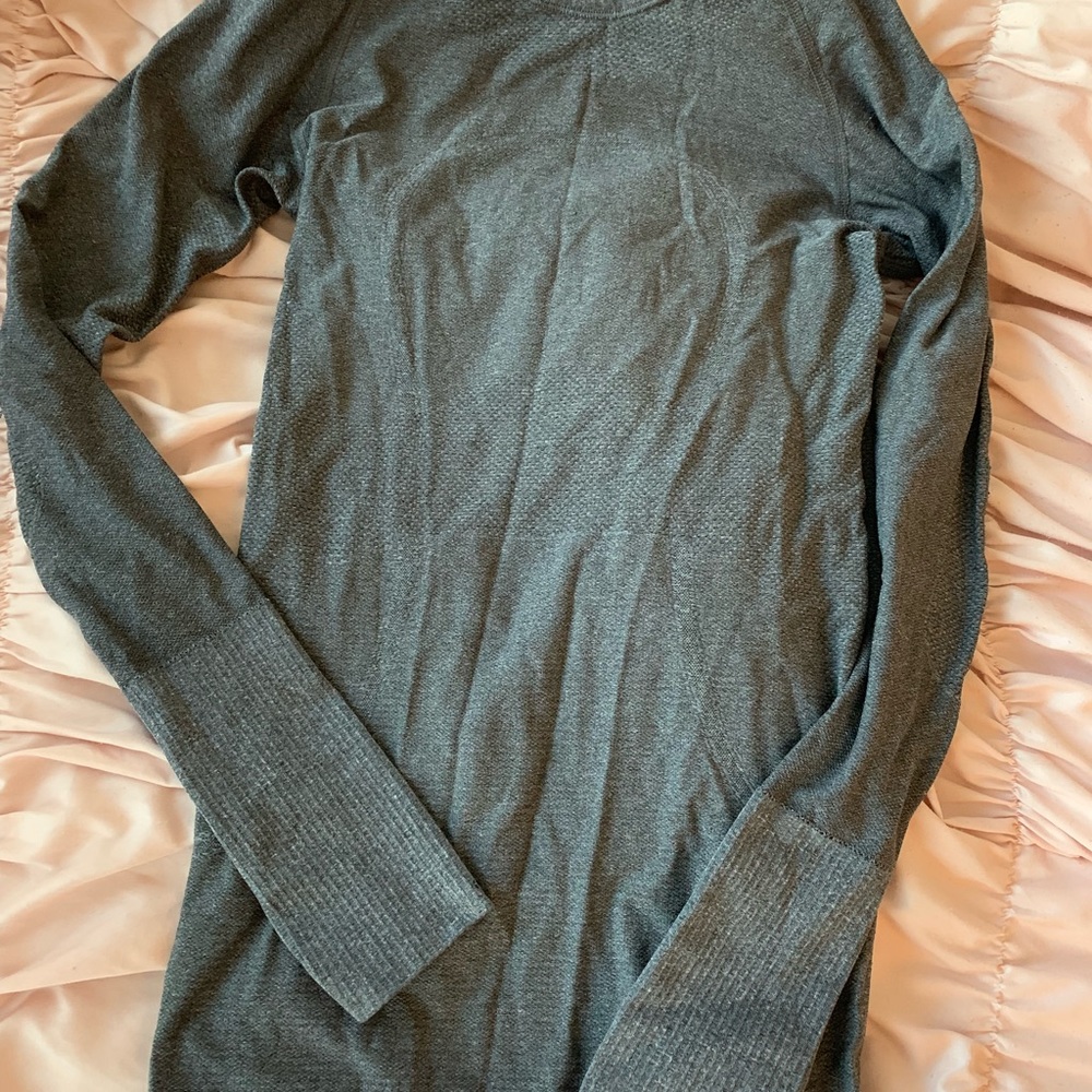 Lululemon long sleeve top